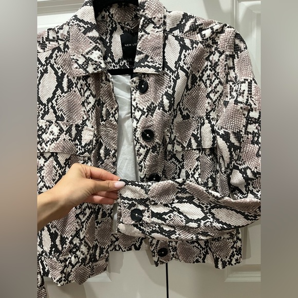 ASOS snake print utility shocker - Picture 8 of 8